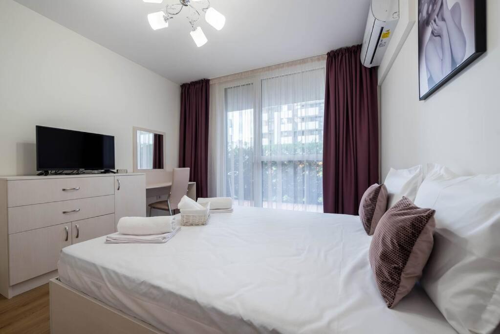 Labyrinth Apartment - Free Parking Space Included 바르나 외부 사진