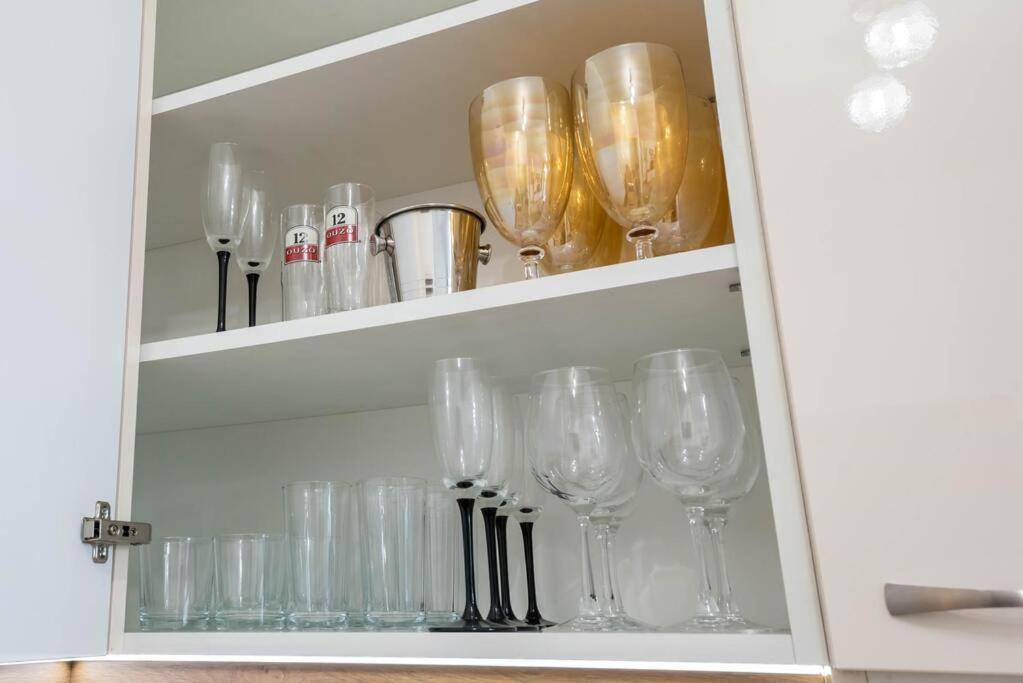 Labyrinth Apartment - Free Parking Space Included 바르나 외부 사진